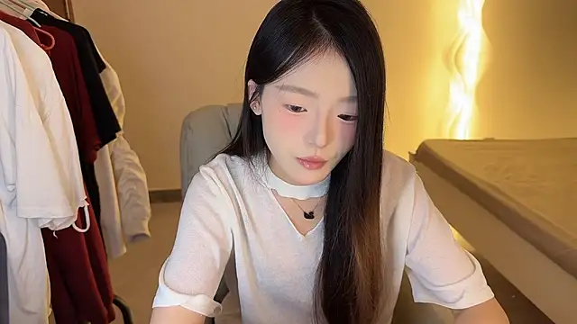 Robin-o3 online show from 10/15/25, 06:08