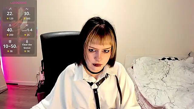 LiyaLuna online show from 10/21/25, 03:13