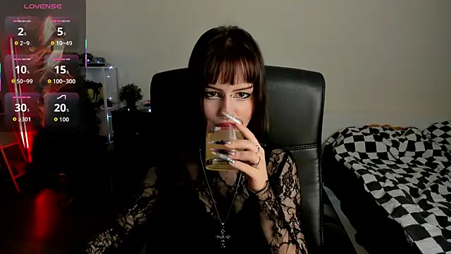 LiyaLuna online show from 12/19/25, 01:07