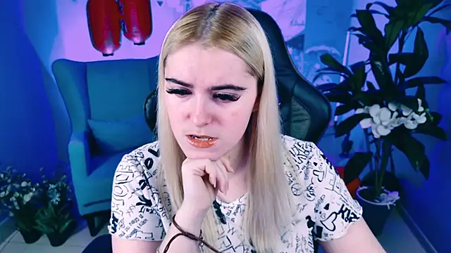 Stef Nicks online show from 11/06/25, 09:21