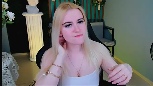 Stef Nicks online show from 05/16/26, 10:36