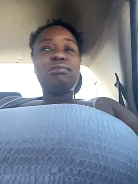 Snapshot of SEXYBOOBS21D chatting on 09/17/25, 10:28 SEXYBOOBS21D online show from 09/17/25, 10:28