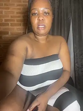 Snapshot of SEXYBOOBS21D chatting on 10/08/25, 01:47 SEXYBOOBS21D online show from 10/08/25, 01:47