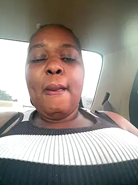 Snapshot of SEXYBOOBS21D chatting on 10/30/25, 06:59 SEXYBOOBS21D online show from 10/30/25, 06:59