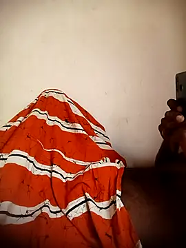 Snapshot of Dhanu9712 chatting on 11/09/25, 04:11 Dhanu9712 online show from 11/09/25, 04:11