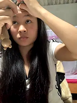 Snapshot of NhuFox chatting on 09/14/25, 01:21 NhuFox online show from 09/14/25, 01:21