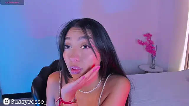 Snapshot of Sussyrosse_ chatting on 10/05/25, 02:10 Sussyrosse  online show from 10/05/25, 02:10