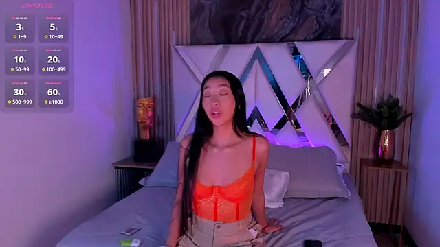 Snapshot of Sussyrosse_ chatting on 12/04/25, 09:45 Sussyrosse online show from 12/04/25, 09:45