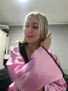 miagarcia250 online show from 09/22/25, 12:12