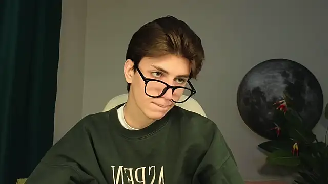 Oliver Starboy online show from 09/30/25, 07:57