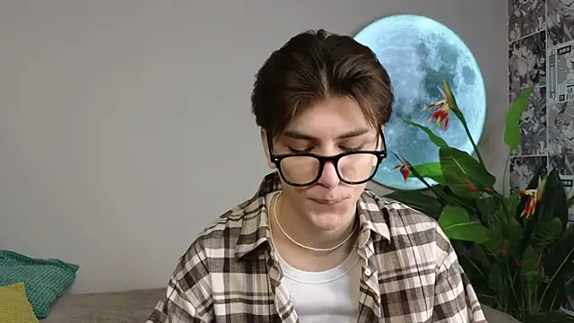 Oliver Starboy online show from 10/02/25, 05:47