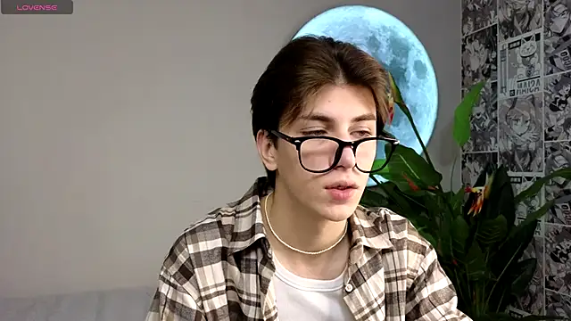 Oliver Starboy online show from 10/03/25, 05:26