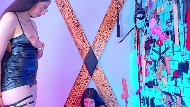 Snapshot of DominatedDesires_BDSM chatting on 09/27/25, 02:22 DominatedDesires BDSM online show from 09/27/25, 02:22