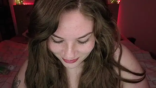 Snapshot of MaeNoir chatting on 02/17/26, 08:15 MaeNoir online show from 02/17/26, 08:15