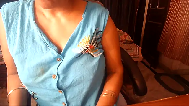 Snapshot of Anaconda-Mall chatting on 06/27/26, 05:29 Anaconda-Mall online show from 06/27/26, 05:29