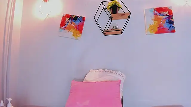 Snapshot of Violet_horny05 chatting on 12/02/25, 07:20 Violet horny05 online show from 12/02/25, 07:20