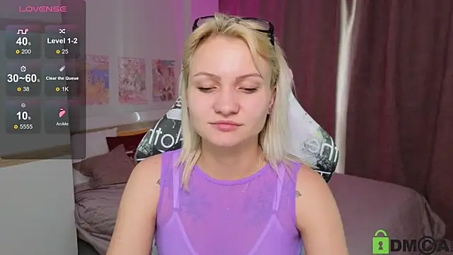 Snapshot of Cameronlovely_ chatting on 09/18/25, 08:49 Cameronlovely online show from 09/18/25, 08:49