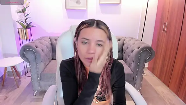 Snapshot of Celestee_rain chatting on 09/13/25, 11:10 Celestee rain online show from 09/13/25, 11:10