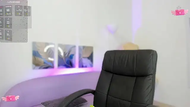 Snapshot of zali_mahamed chatting on 10/30/25, 11:27 zali mahamed online show from 10/30/25, 11:27