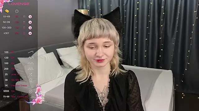 Tori Cutie online show from 11/15/25, 01:47