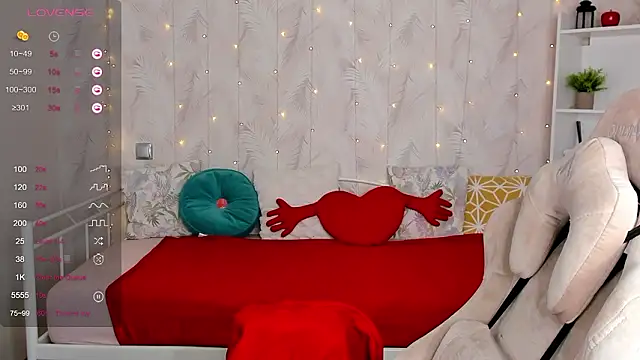 Tori Cutie online show from 03/18/26, 12:03