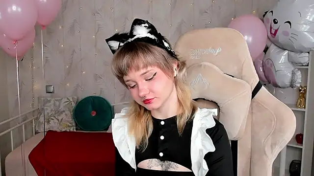 Tori Cutie online show from 04/03/26, 12:08