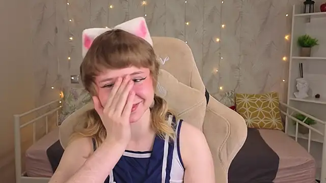 Tori Cutie online show from 06/06/26, 12:05