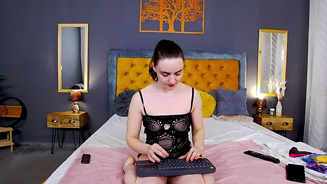 Jessica White  online show from 02/20/26, 04:09