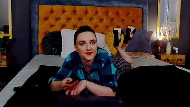 Jessica White  online show from 04/14/26, 04:29