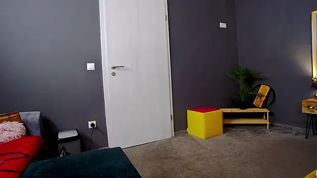 Jessica White  online show from 04/17/26, 04:15