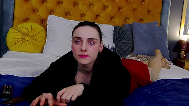 Jessica White  online show from 05/03/26, 03:34