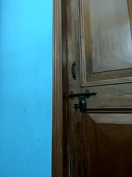 Snapshot of johnyncr chatting on 09/29/25, 04:39 johnyncr online show from 09/29/25, 04:39