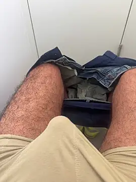 Snapshot of analtake13 chatting on 09/18/25, 09:33 analtake13 online show from 09/18/25, 09:33