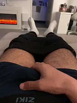 Snapshot of analtake13 chatting on 10/22/25, 07:35 analtake13 online show from 10/22/25, 07:35