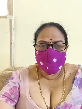 Snapshot of heera-rani chatting on 06/22/26, 05:48 heera-rani online show from 06/22/26, 05:48