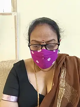 Snapshot of heera-rani chatting on 06/28/26, 04:18 heera-rani online show from 06/28/26, 04:18