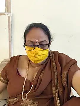 Snapshot of heera-rani chatting on 06/29/26, 04:19 heera-rani online show from 06/29/26, 04:19