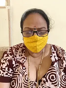 Snapshot of heera-rani chatting on 07/08/26, 05:56 heera-rani online show from 07/08/26, 05:56