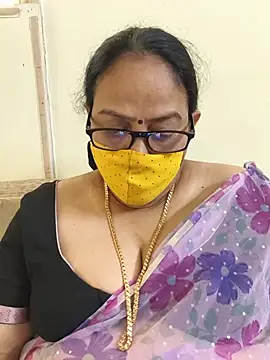 Snapshot of heera-rani chatting on 07/14/26, 05:56 heera-rani online show from 07/14/26, 05:56