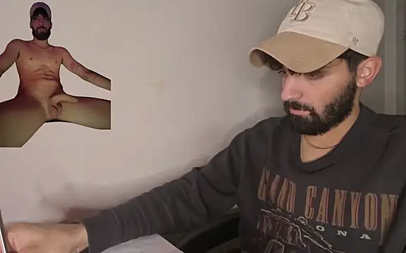 Snapshot of zooming101 chatting on 11/19/25, 07:03 zooming101 online show from 11/19/25, 07:03