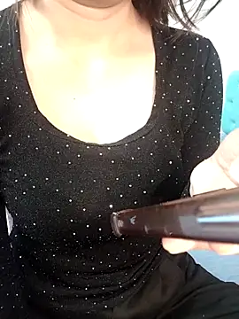 Linh linh01 online show from 11/21/25, 08:51