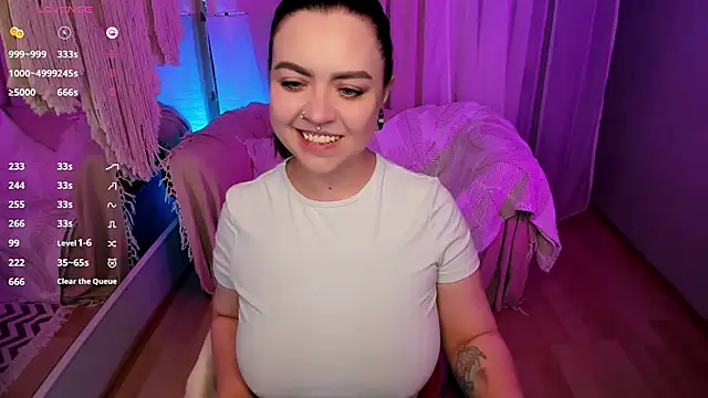 ashton heidii online show from 11/04/25, 10:53