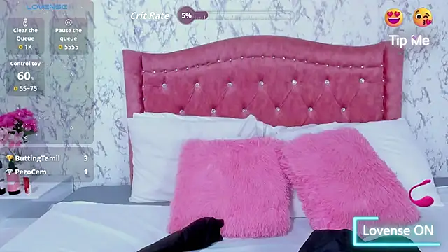 SofiiFoox online show from 10/18/25, 11:33