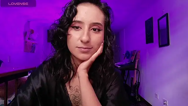 Snapshot of atenea_dragon__ chatting on 12/03/25, 08:29 atenea dragon online show from 12/03/25, 08:29