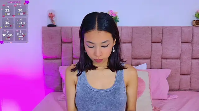 ScarlettLuxe online show from 12/04/25, 07:22