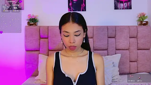 ScarlettLuxe online show from 01/12/26, 07:52