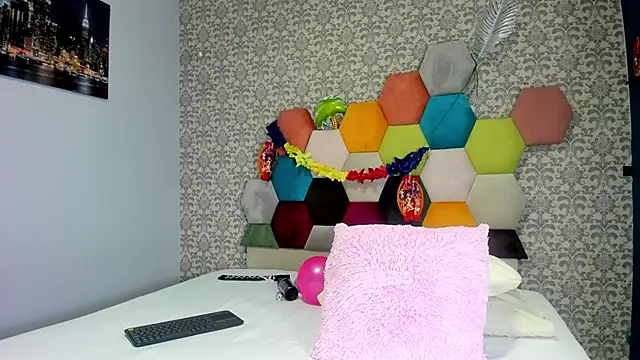 amarantha hanss online show from 12/16/25, 05:40