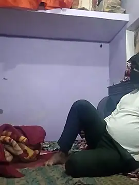 hunk28 6 online show from 11/28/25, 05:04