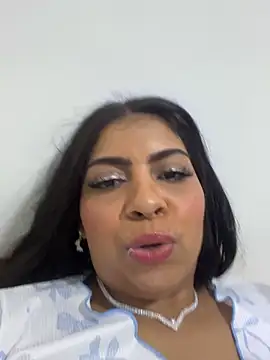 Snapshot of Rachellcooperrr chatting on 06/16/26, 07:55 Rachellcooperrr online show from 06/16/26, 07:55
