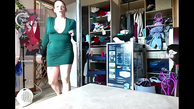 Snapshot of rubystrip chatting on 11/19/25, 02:39 rubystrip online show from 11/19/25, 02:39